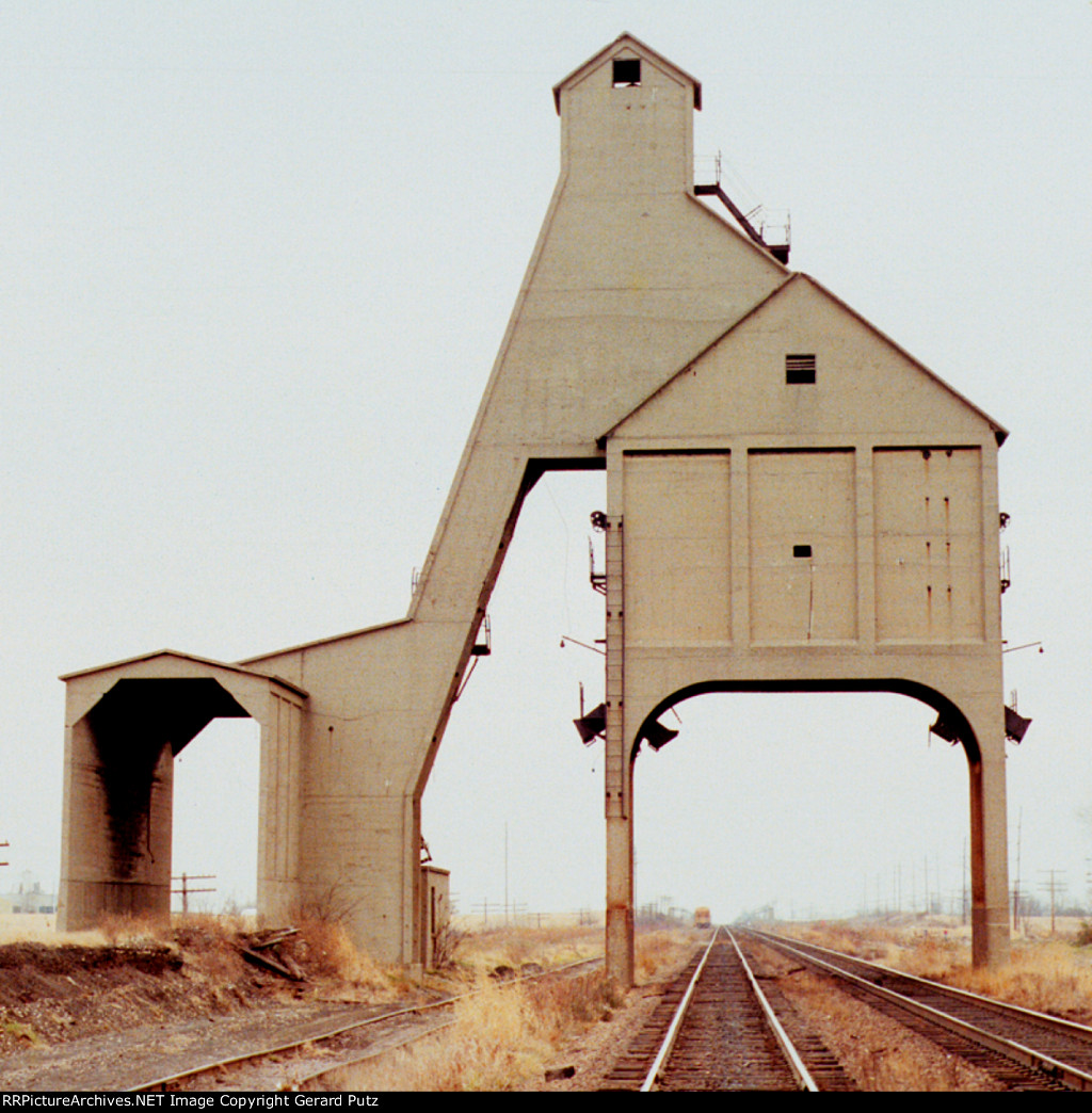 Coaling Tower over C&NW Mains